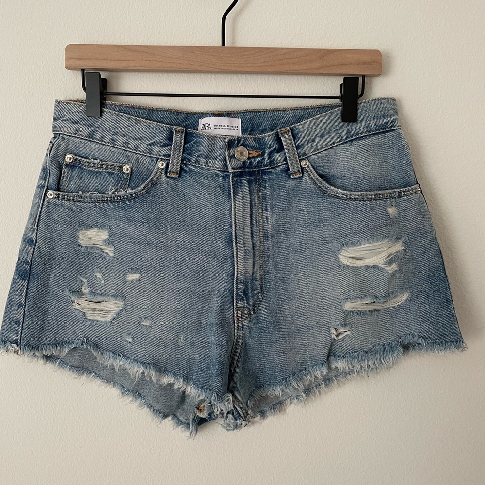 Zara high-rise denim shorts size 8